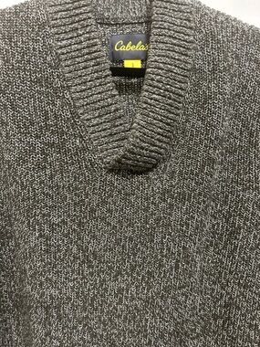 Cabela's Men's Heathered Tan / Olive  V-Neck Sweater